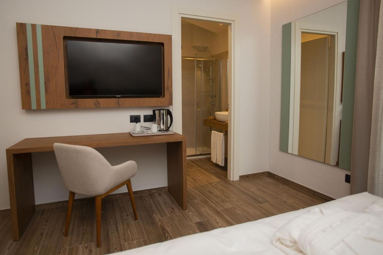 Donna VI Hotel Geraci Siculo Zewnętrze zdjęcie